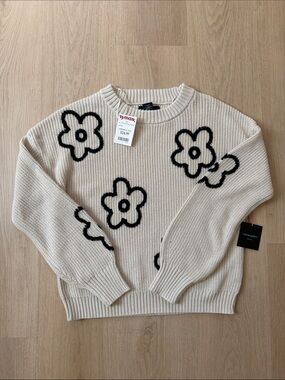 NWT Cynthia Rowley Cream Floral Crewneck Sweater